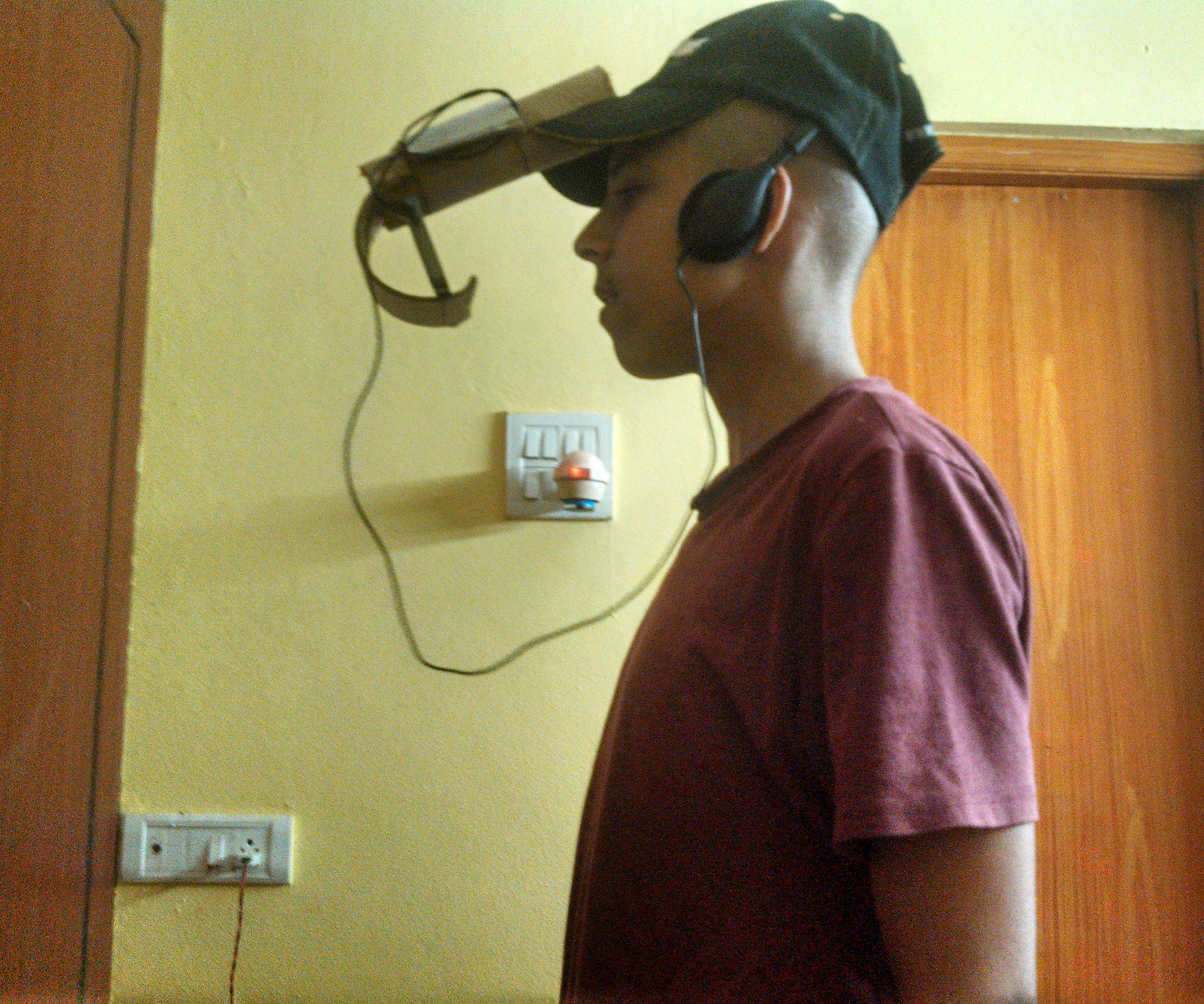 ( CPS ) CAP PHONE STAND