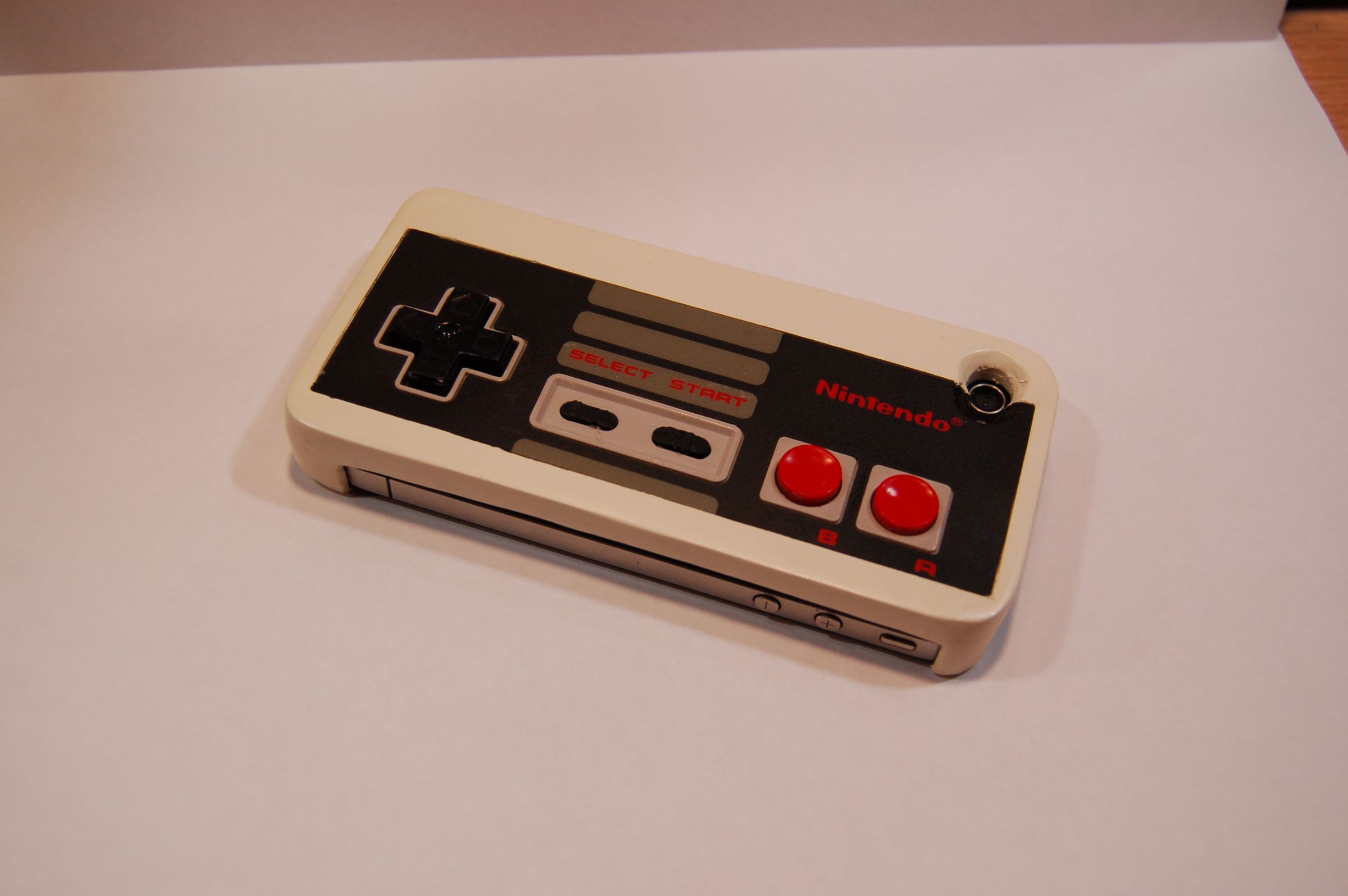 Nes Gamepad Iphone 4 Housing