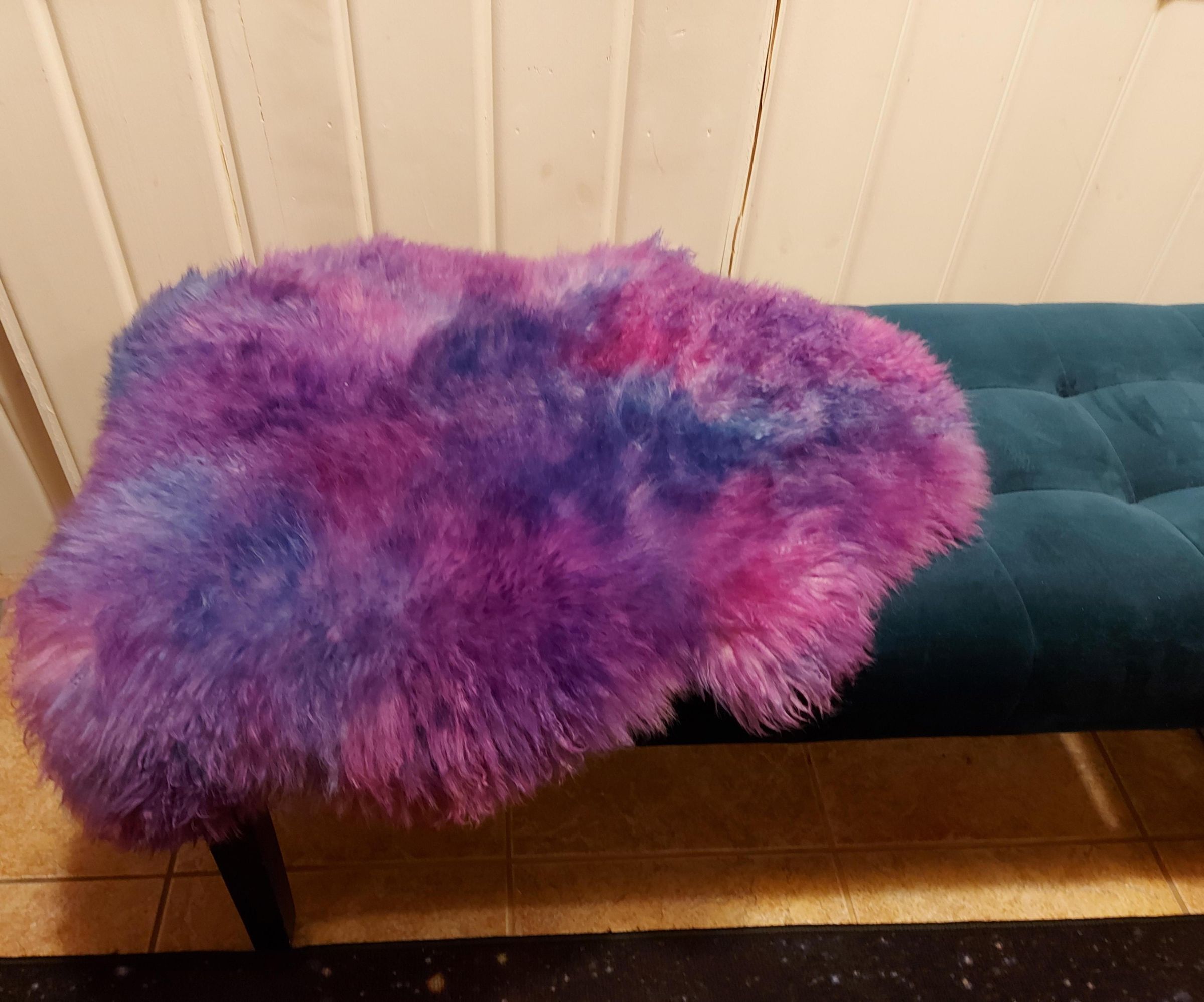 Coloring a Sheepskin With Hair Dyes