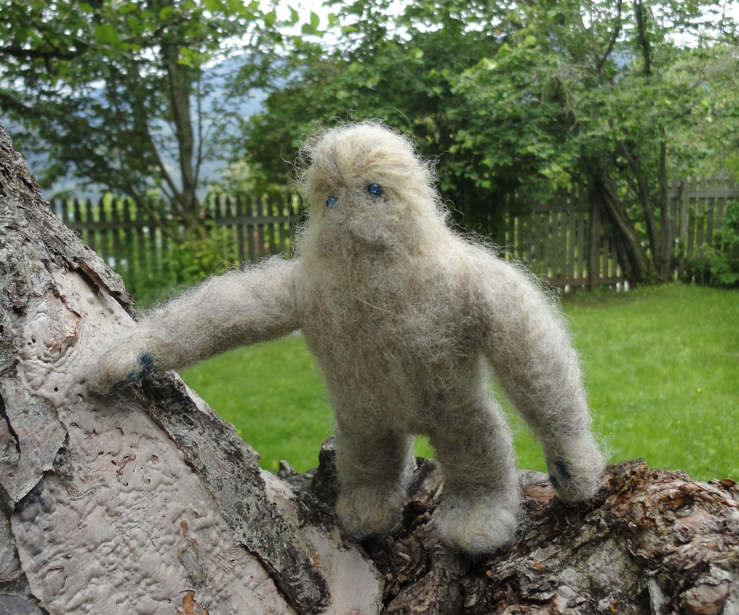 Needlefelting a Pocket Yeti / Ickabog