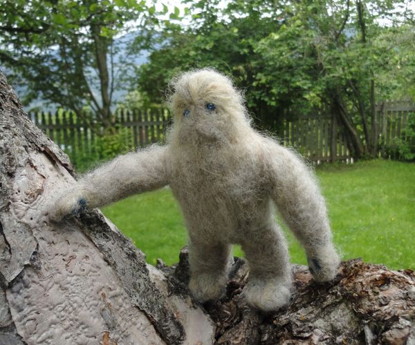 Needlefelting a Pocket Yeti / Ickabog