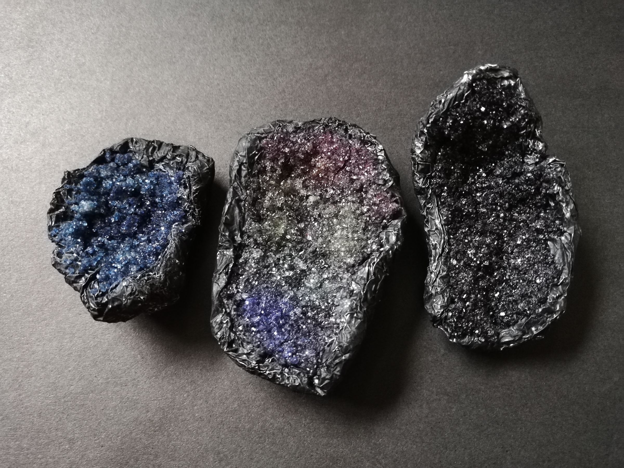 Sugar and Glue Crystals / Geodes 5 Steps (with Pictures) Instructables