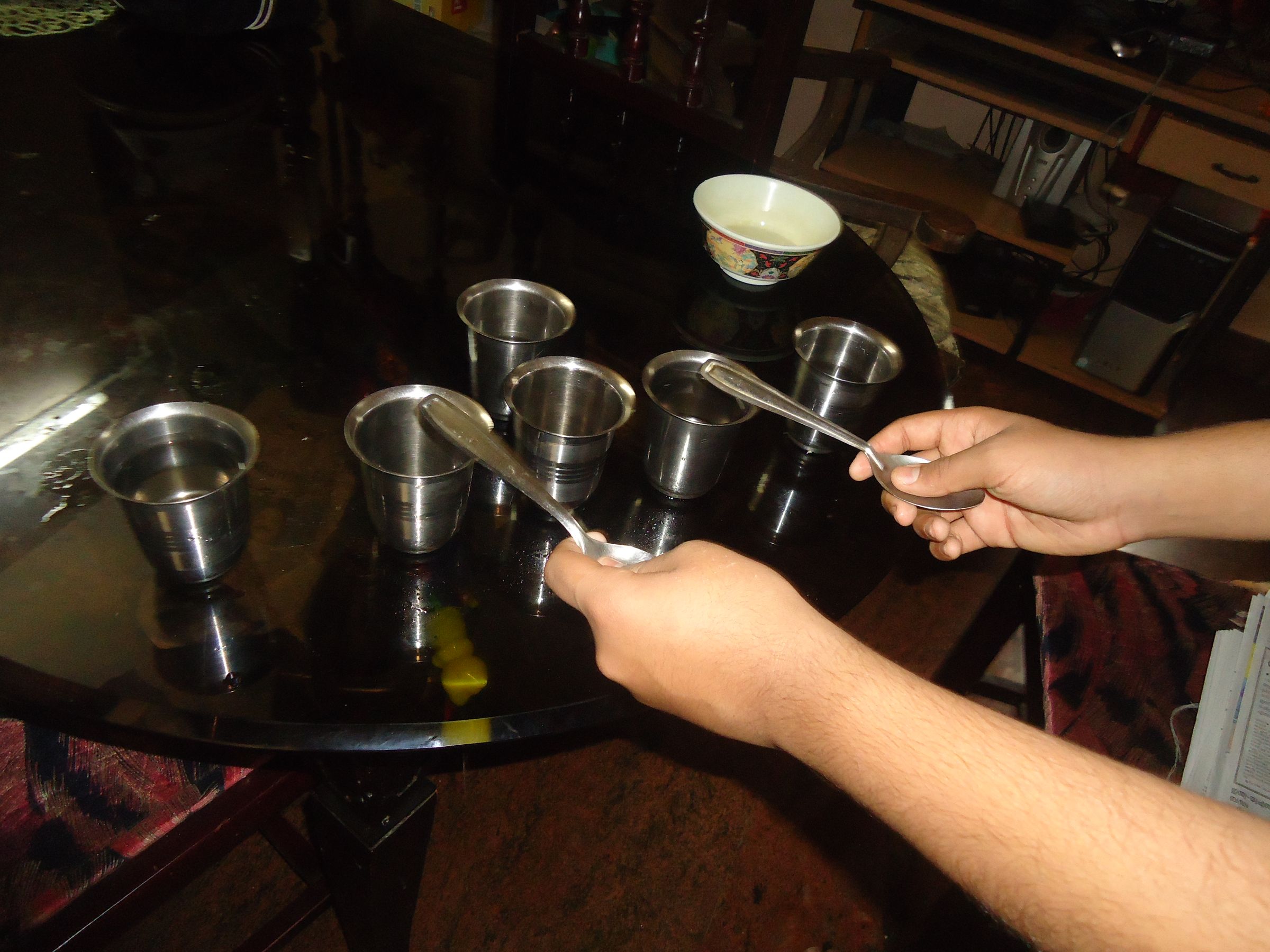 WATER+ STEEL CUP + STEEL SPOON = TUNE - a Simple Instrument