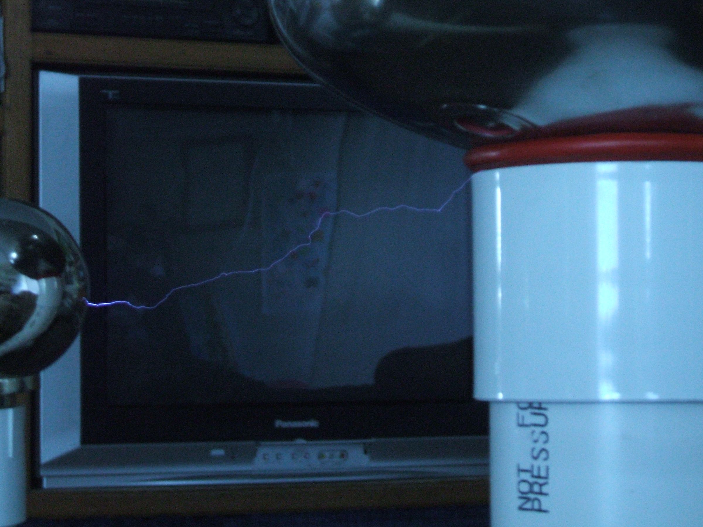 Homemade Van De Graaff Generator 9 Steps Instructables