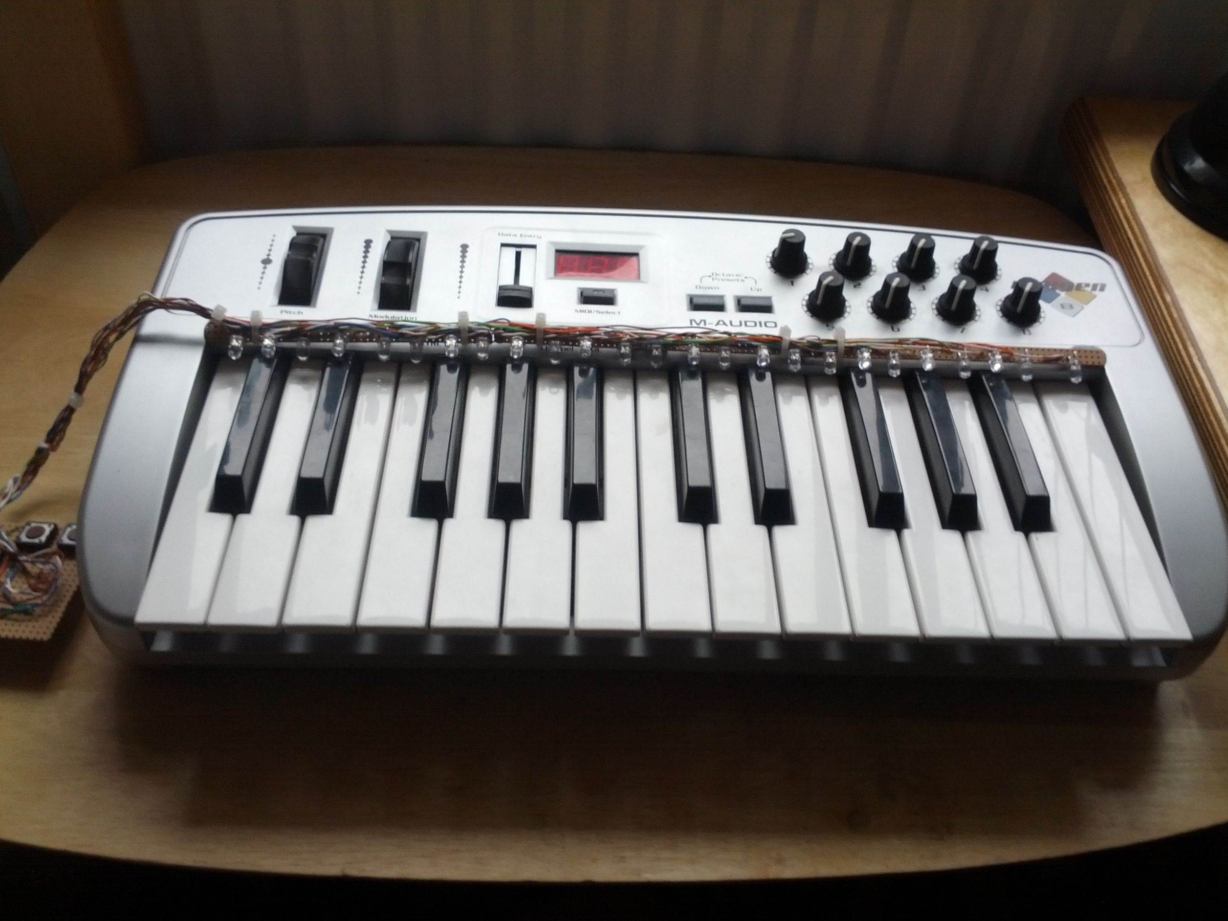 Arduino Keyboard Learning Lights Attachment