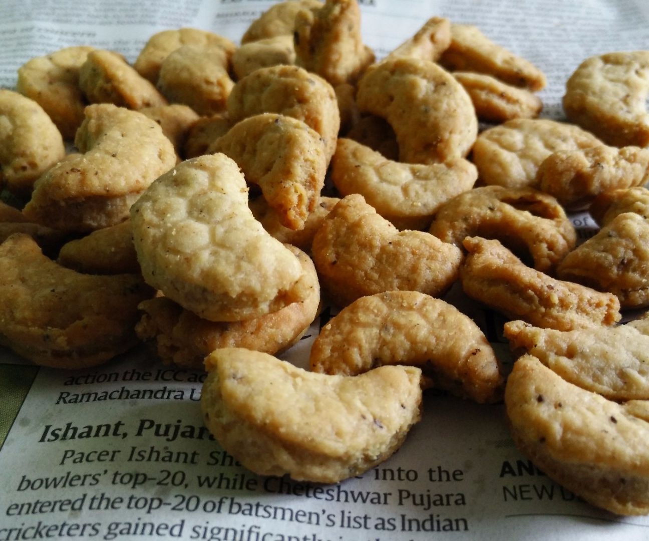 Airfried Kaju Namkeen Matar 