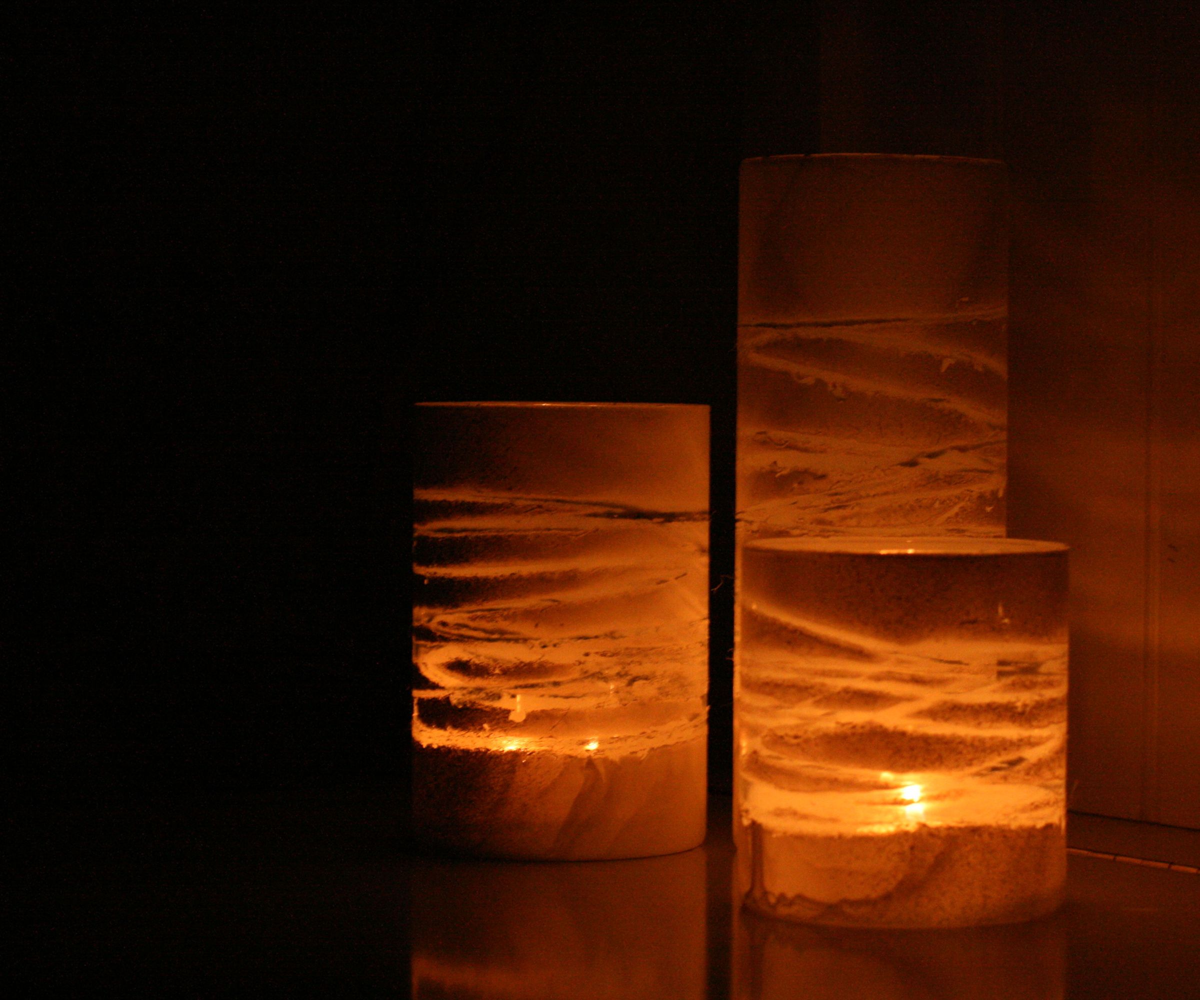 Making Yarn-Wraped Painted Jars