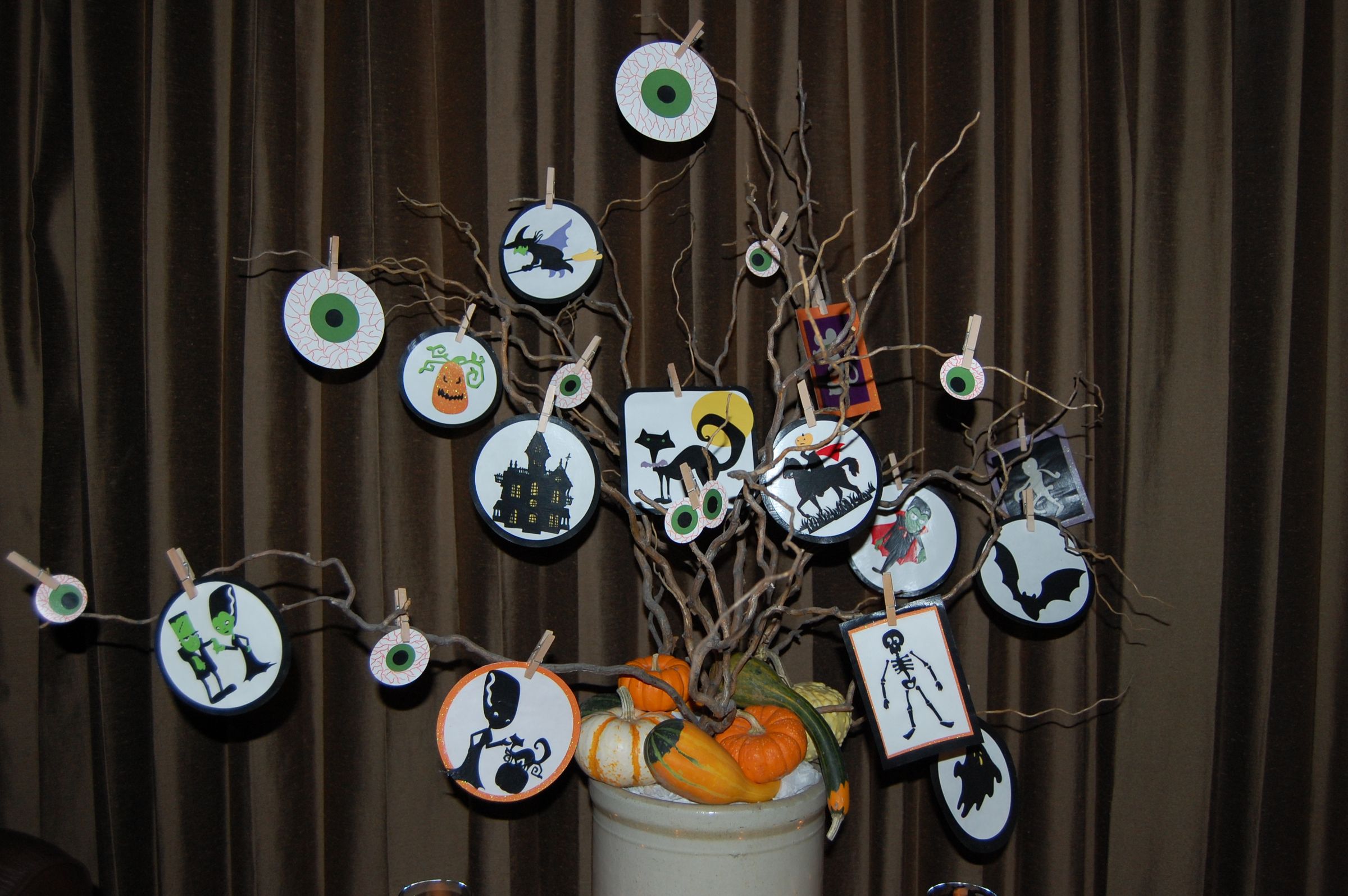 Halloween Tree and candles