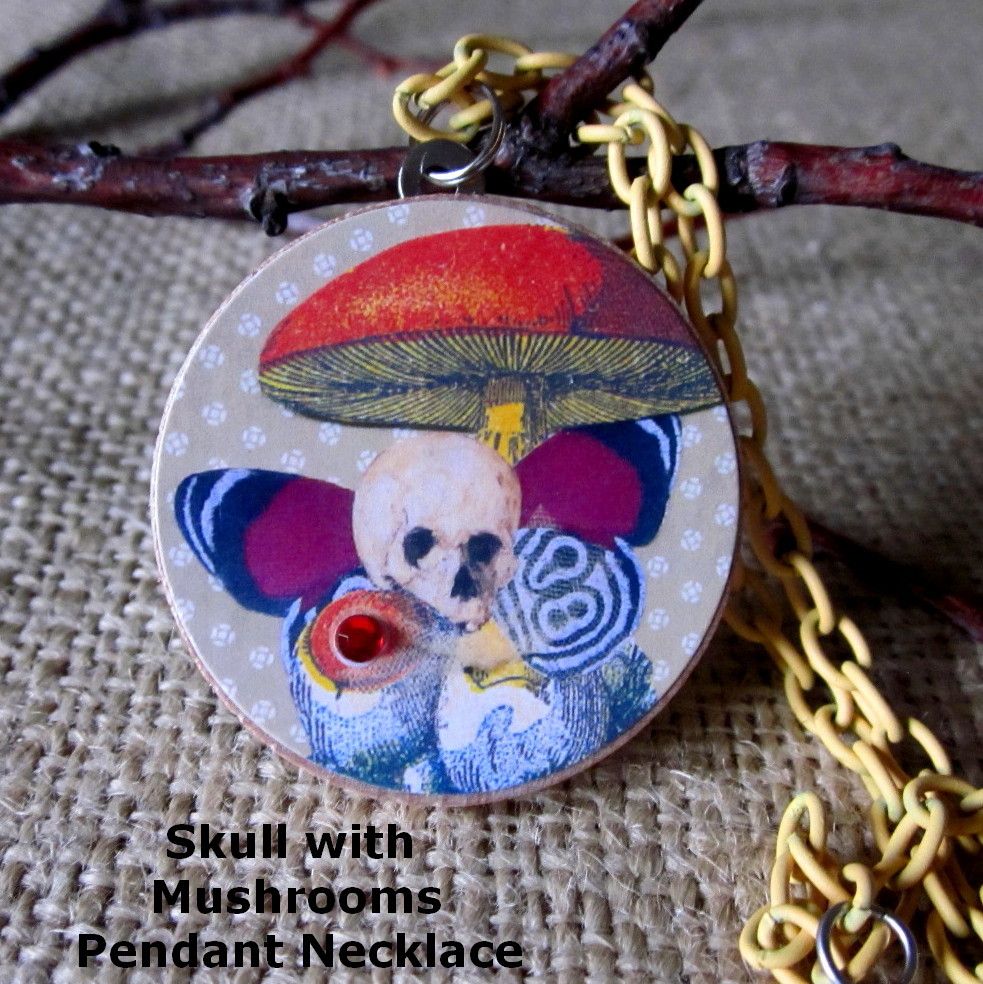 Pendant Necklace - Vintage Skull & Mushrooms