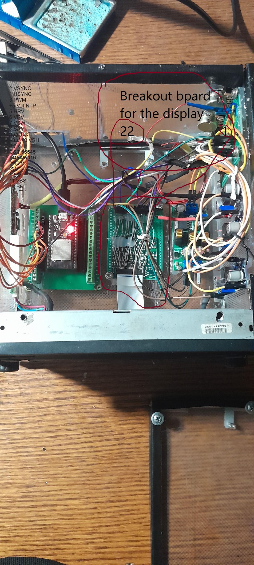 SHARP LQ5AW136 TFT Display - Instructables