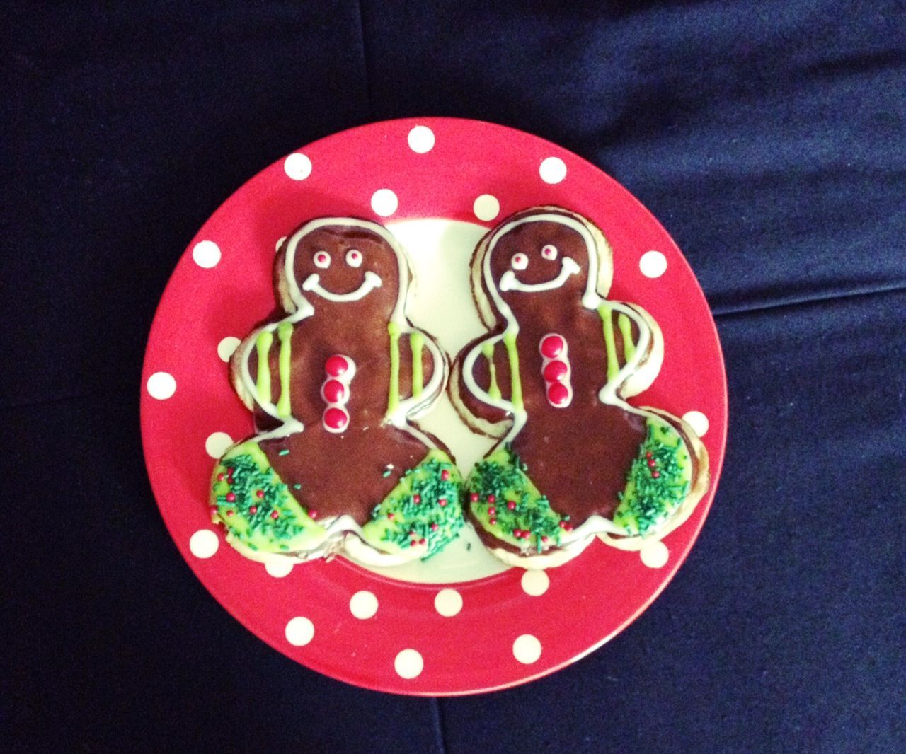 Gingerbread Men With Royal Icing