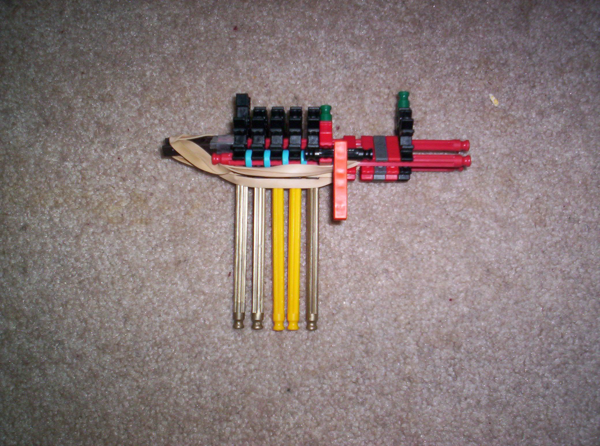 Tiny K'NEX Pistol