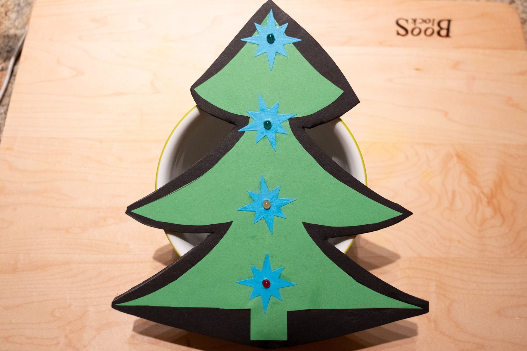 Can a MakerBit Remind You to Check the Water Under Your Christmas Tree