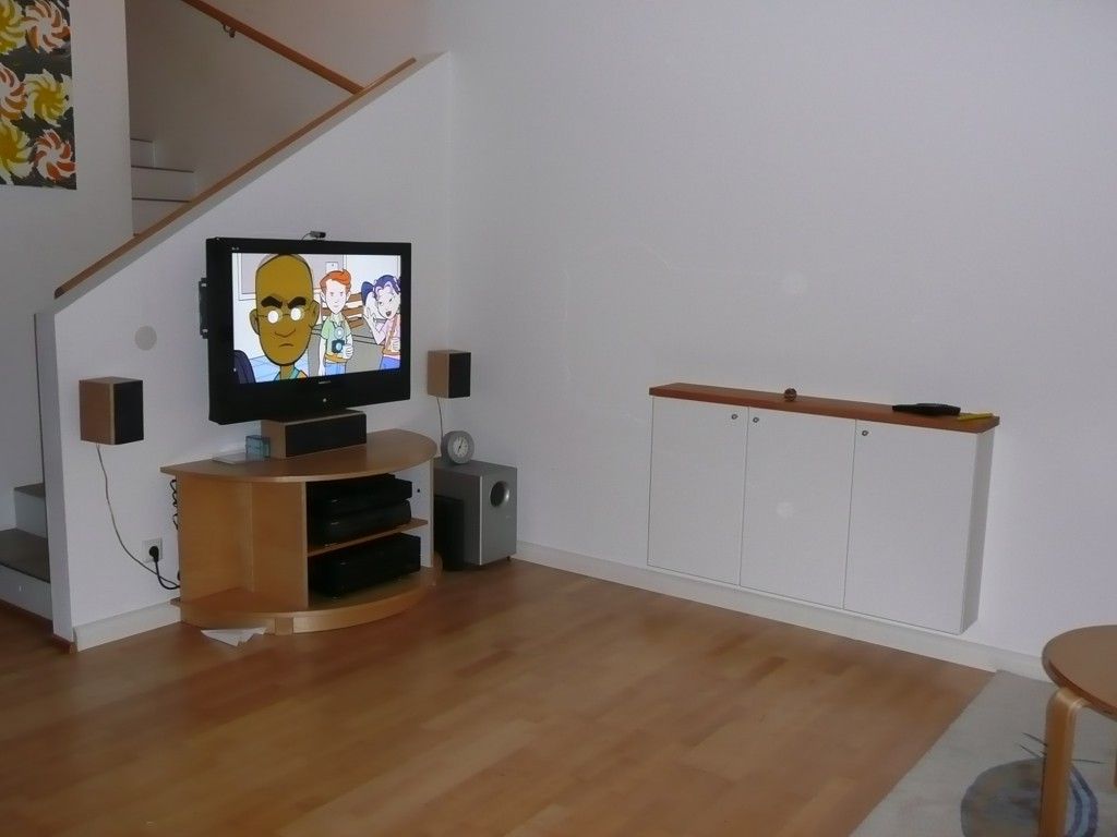Make a TV Solution Out of an Dining Table