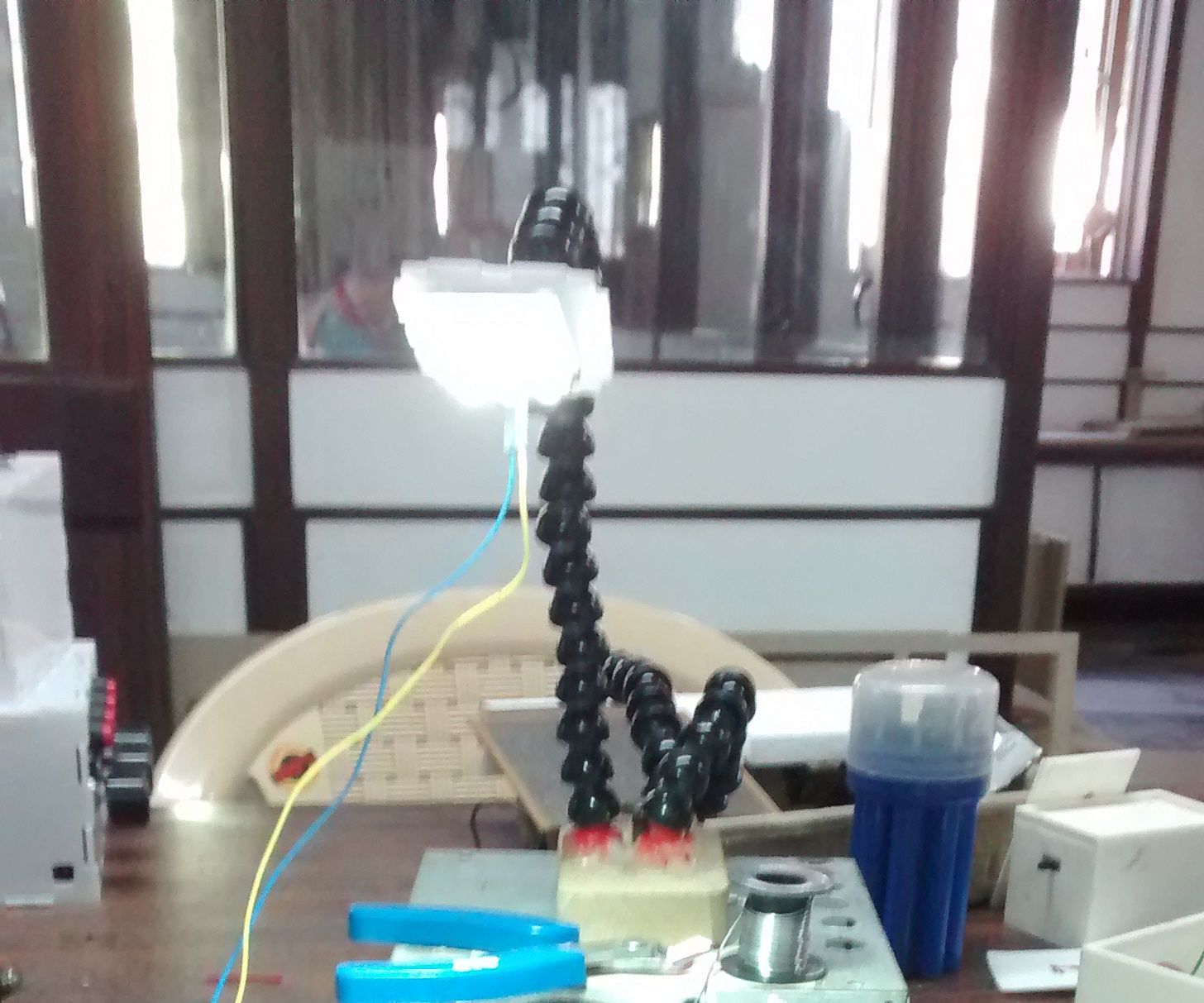 DIY Desk Lamp for Soldering