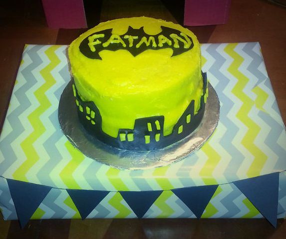 Batman Smash Cake