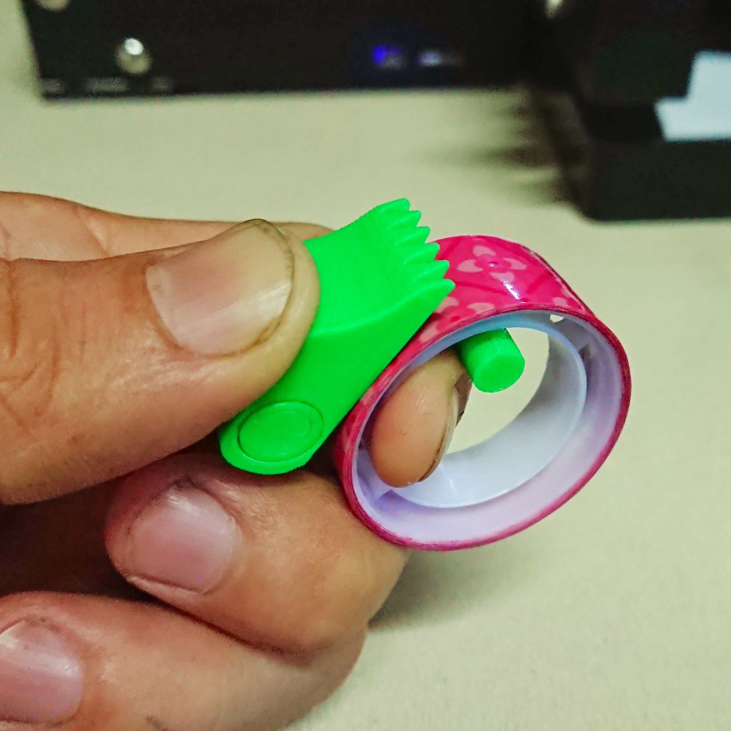 Mini Tape Dispenser 3 Steps Instructables