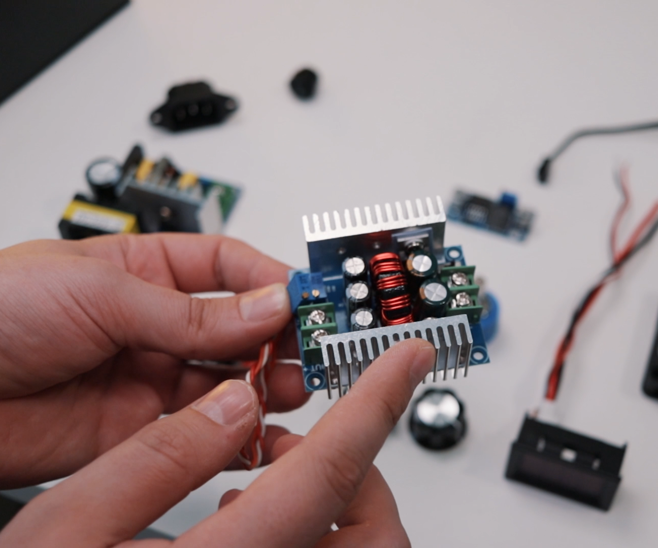 DIY Lab Bench Power Supply [Build + Tests] : 16 Steps (with Pictures ... Circuit Diagram
