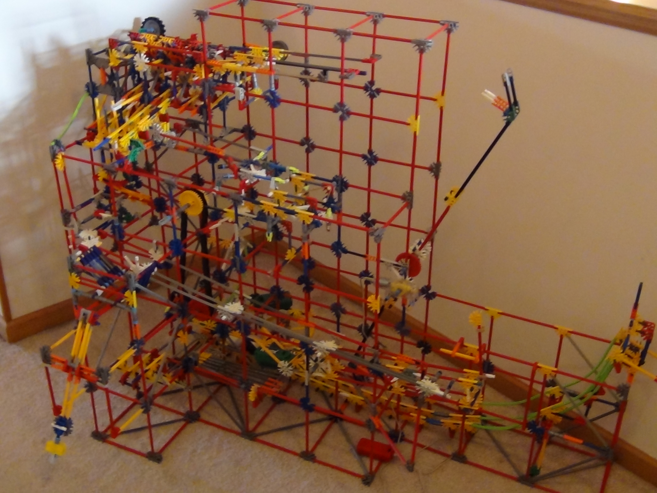 Botanism - KNEX Ball Machine