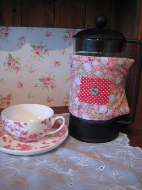 Reversible coffee pot warmer