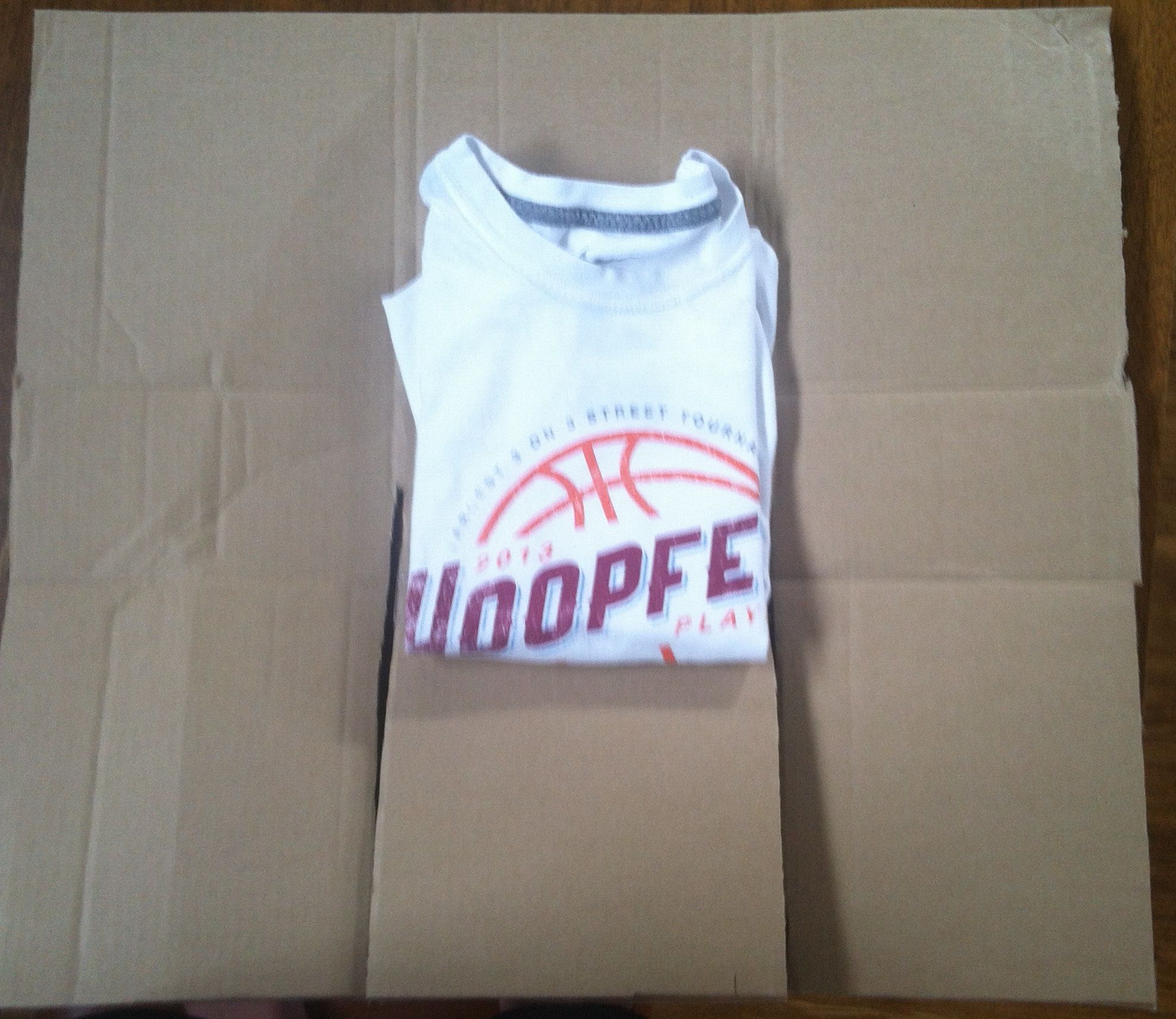 How to Make a Shirt-Folder Out of Cardboard