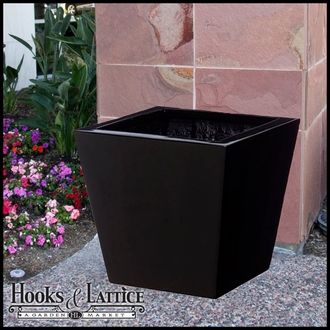 Unique Tapered Planters Add Harmony and Balance