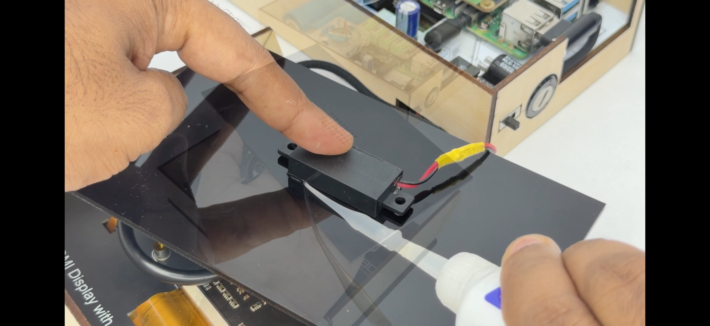 I Built a Portable Raspberry Pi Computer That Can Do Almost Everything ...