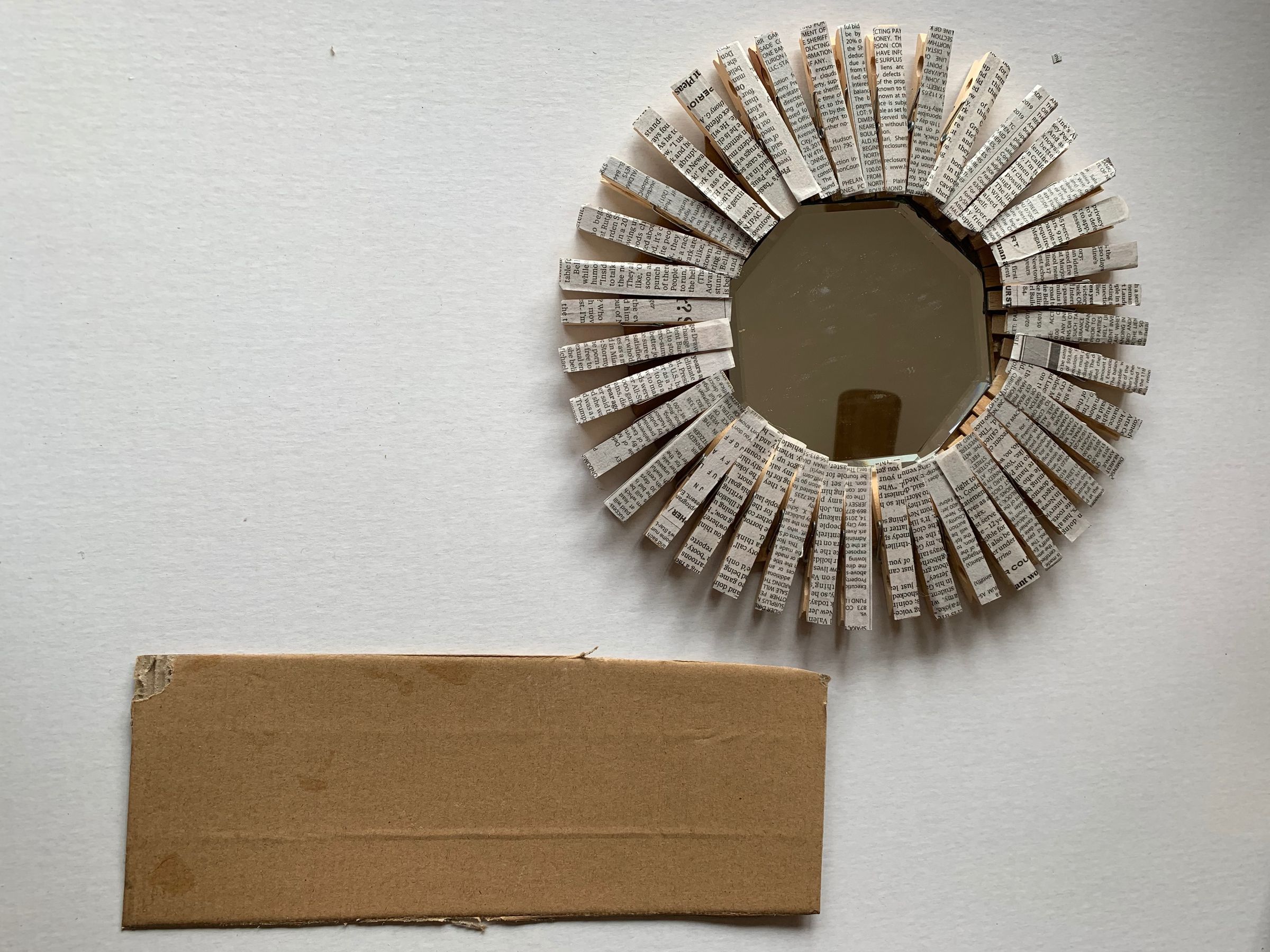 Clothespin Mirror and Vanity Holder 15 Steps (with Pictures