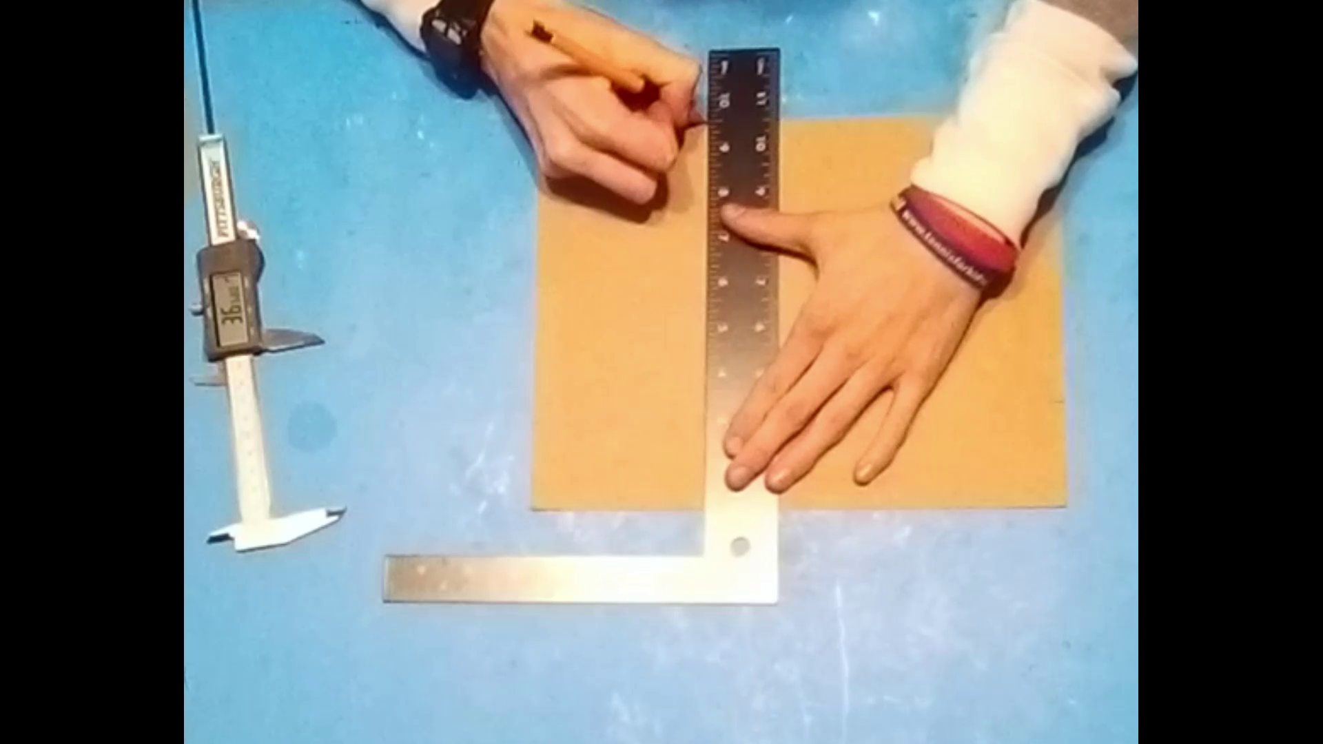 DIY Trifold Paper Folding Guide 3 Steps Instructables