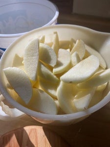 PREPPING THE APPLES