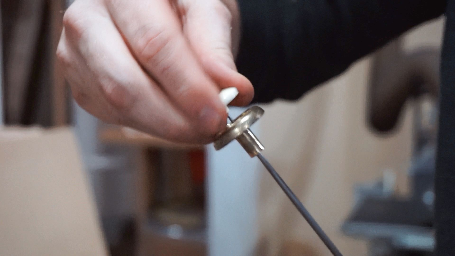 Refinish Brass Hardware Yourself // Powder Coating Project 4 Steps