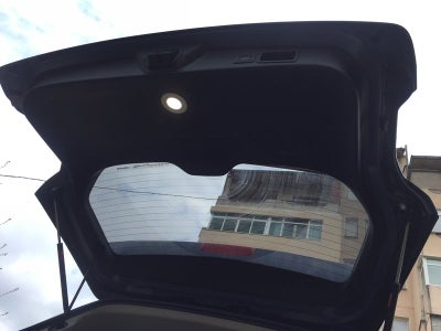 Subaru Forester 2013 Additional Light in Trunk