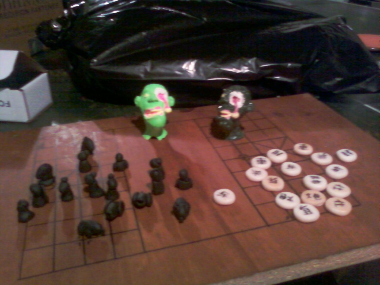 Zombie Heads and Xiangqi Set