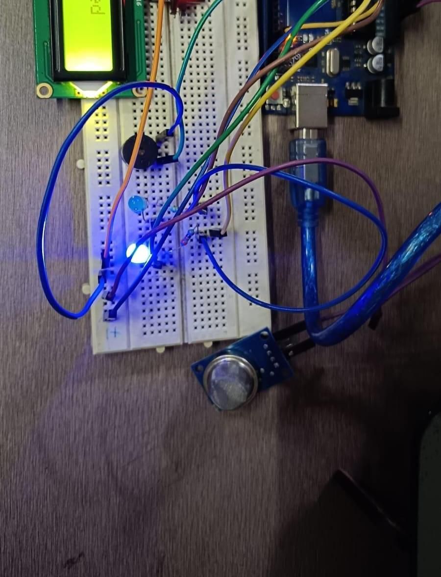 Gas Detecting Alarm System With Arduino Uno : 7 Steps - Instructables