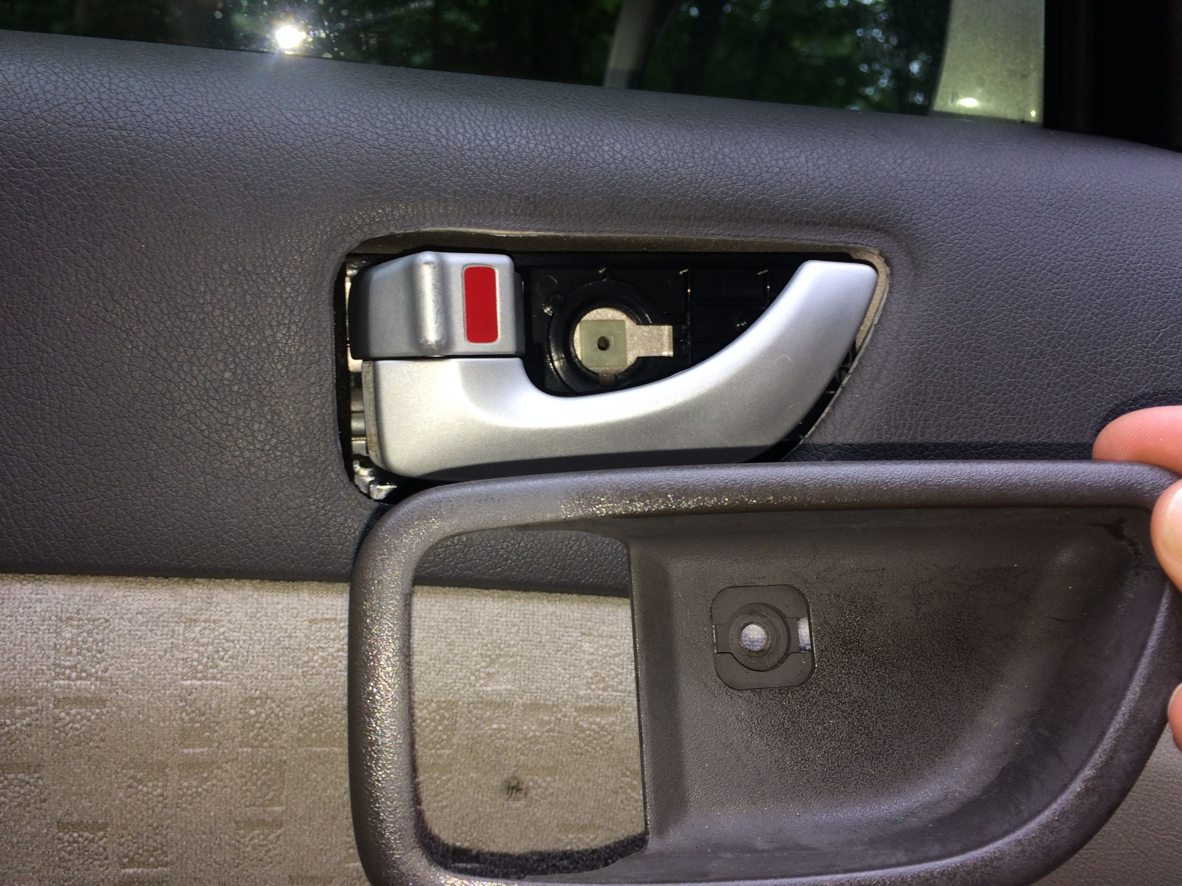 Replace 2006 Hyundai Sonata Window Regulator 13 Steps (with Pictures