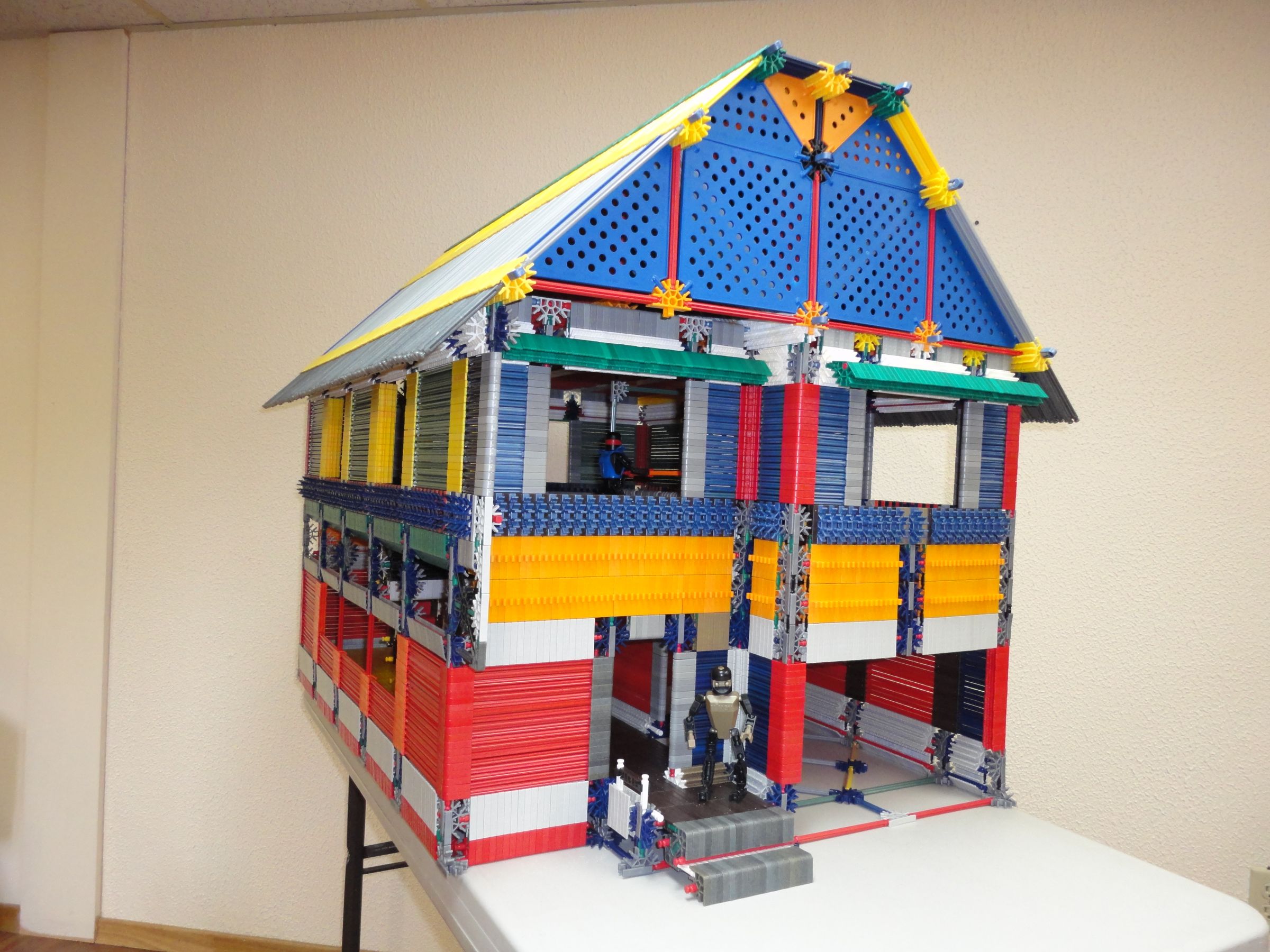 KNEX HOUSE