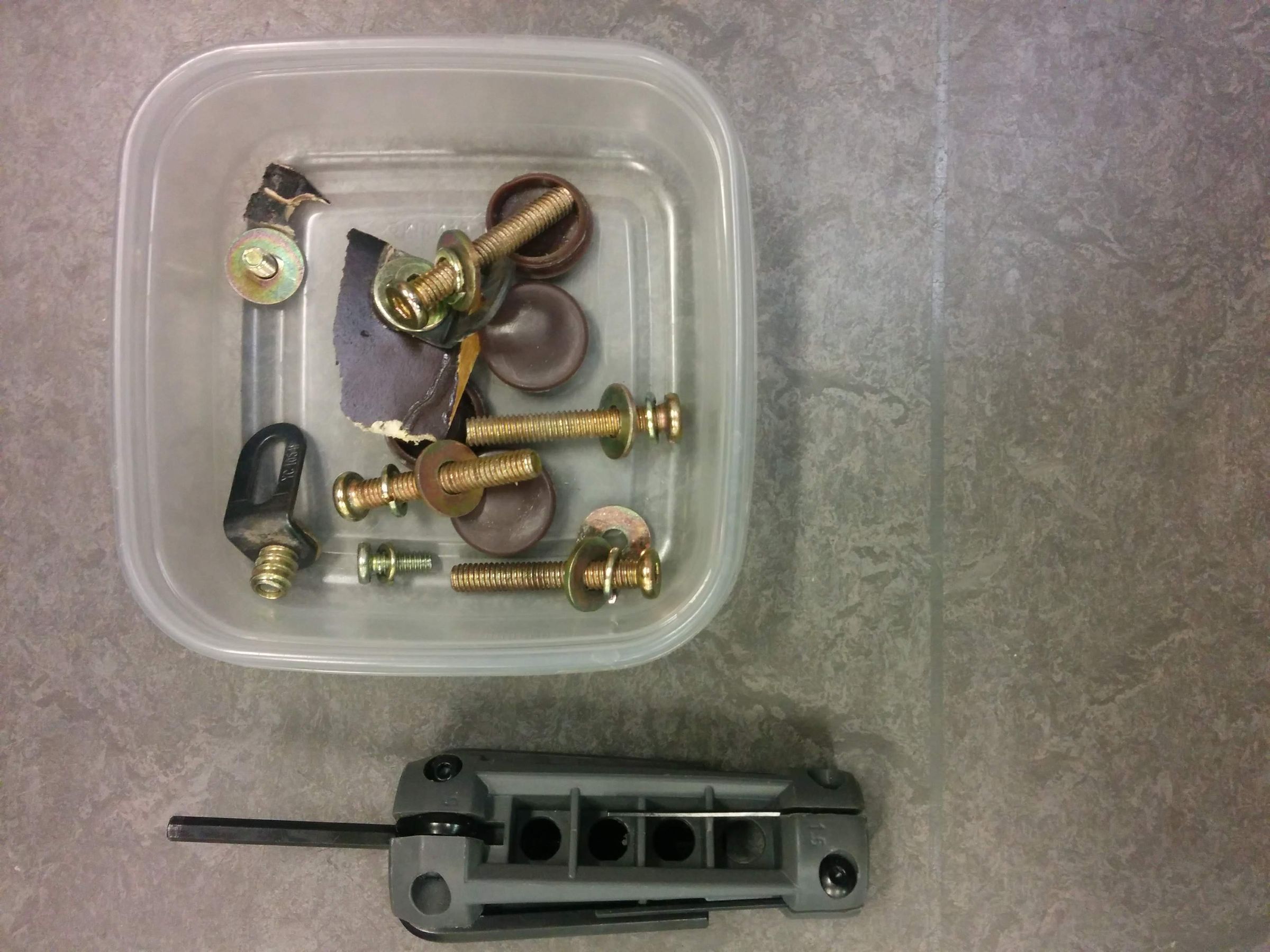 Antiquing a Worn Coffee Table 7 Steps Instructables