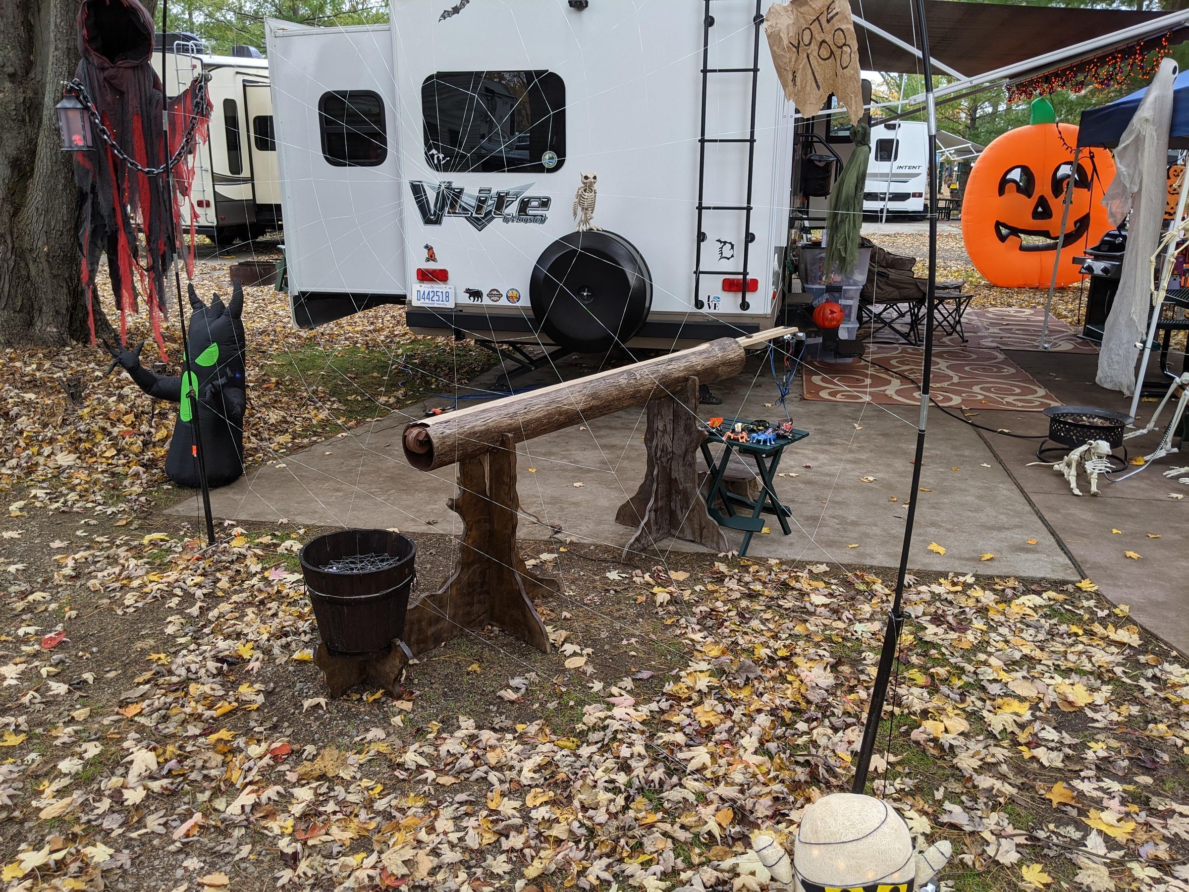 Motorized Spider Halloween Candy Delivery System 5 Steps (with