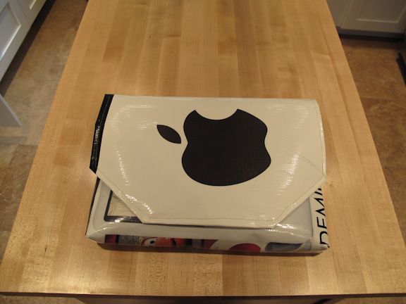 Quilted Apple Laptop Sleeve--on the Cheap!