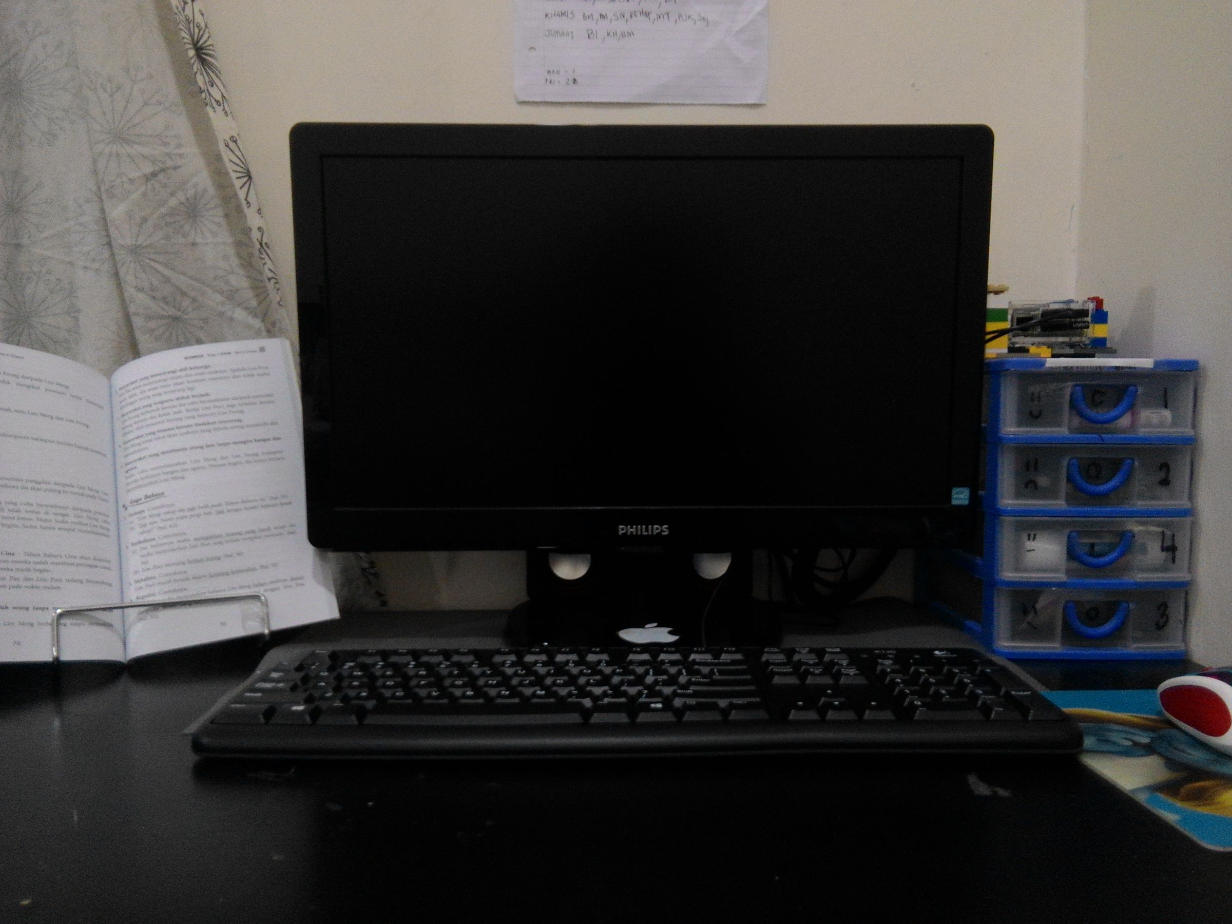 Raspberry Pi 2 Desktop Computer Setup