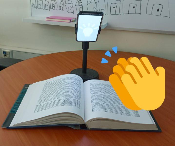 Clap-Activated Smart Lamp