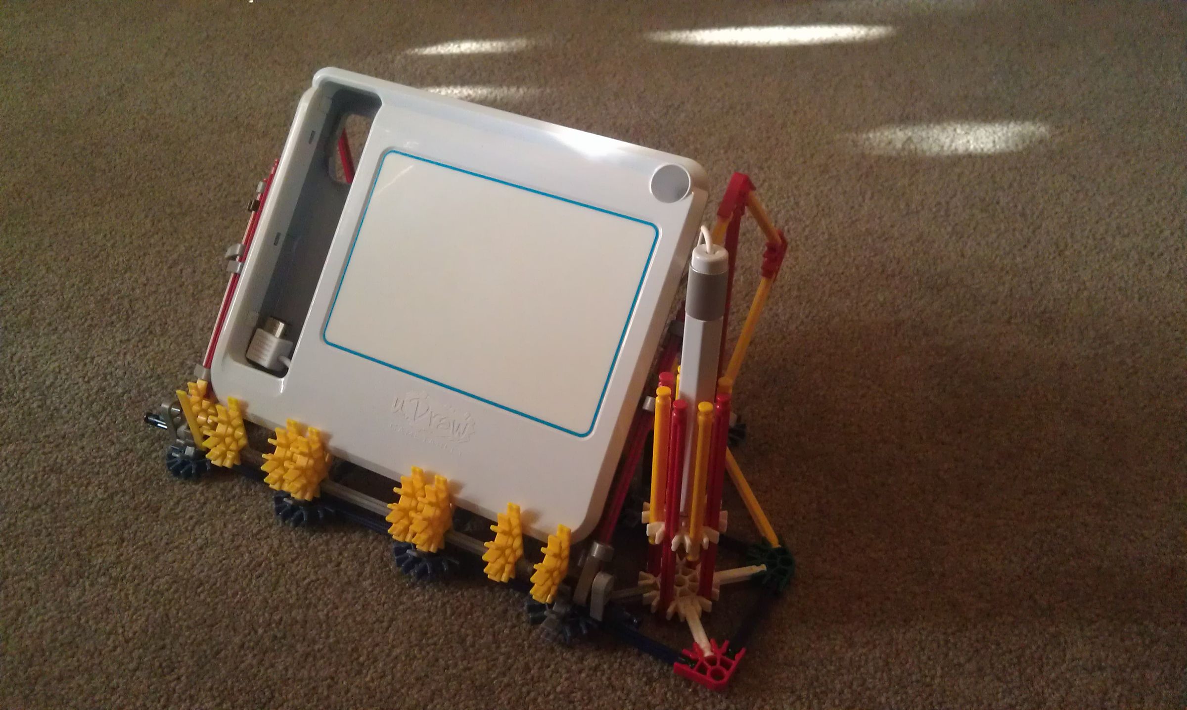 KNEX Wii Udraw Stand or Ipad Stand