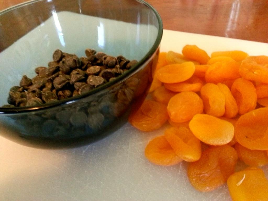 Chocolate Dipped Apricots