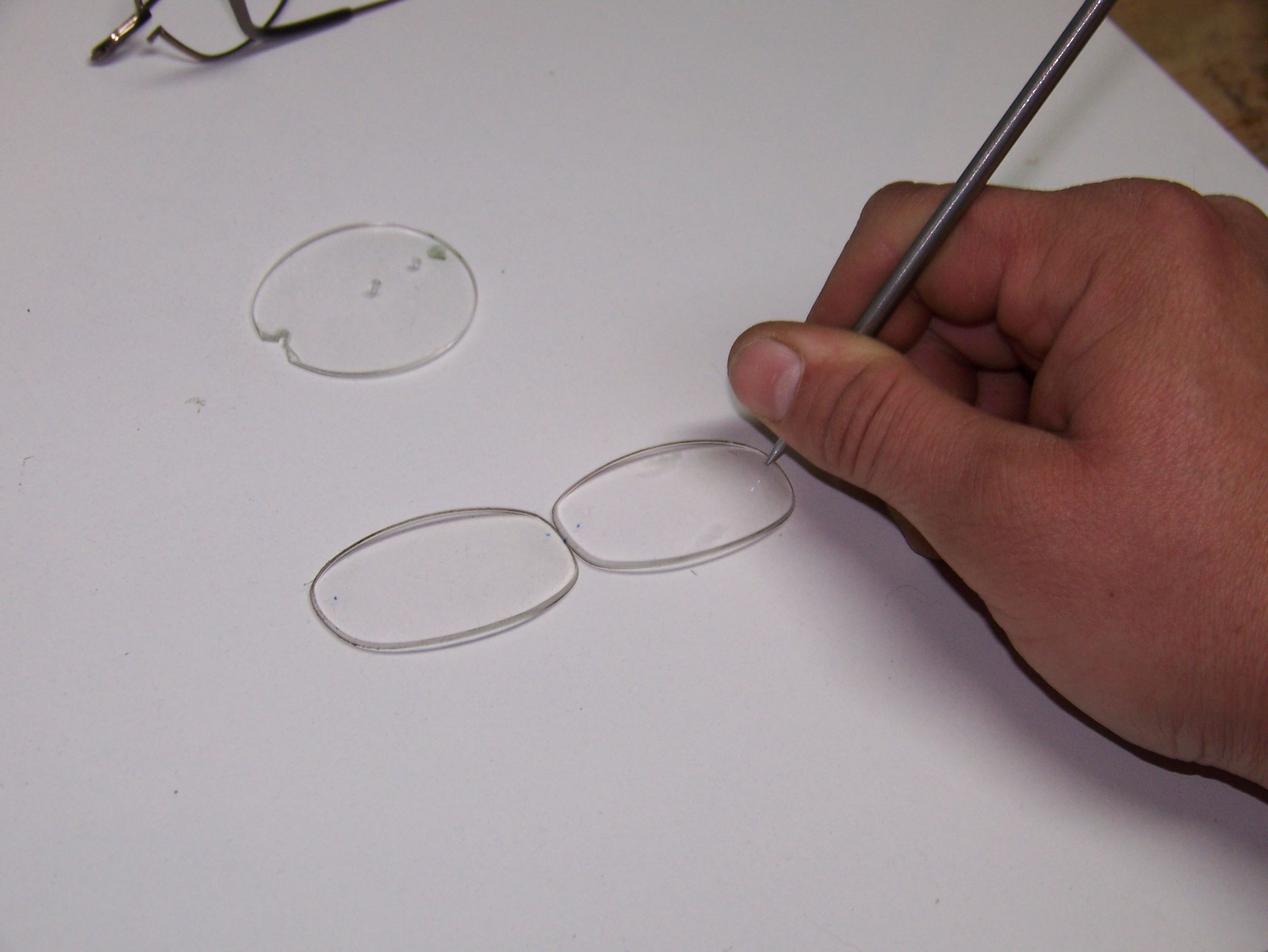 Super Easy Glasses Repair : 5 Steps (with Pictures) - Instructables