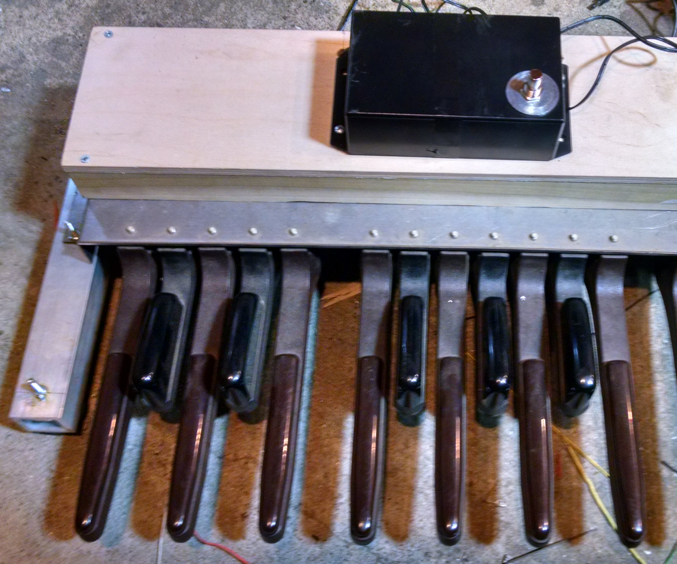 Easy MIDI Bass Pedals