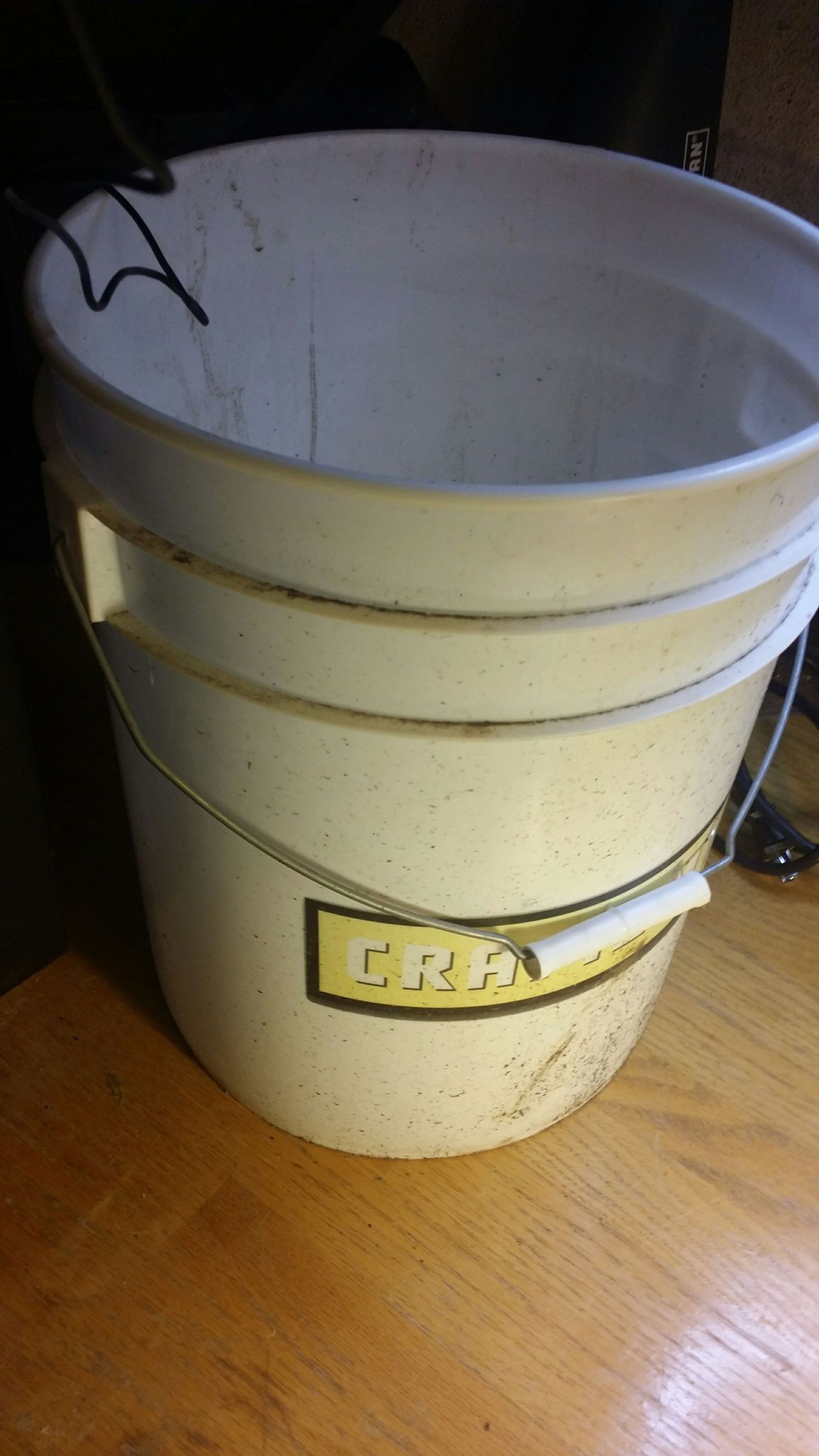 Discreet Bass Bucket 6 Steps Instructables