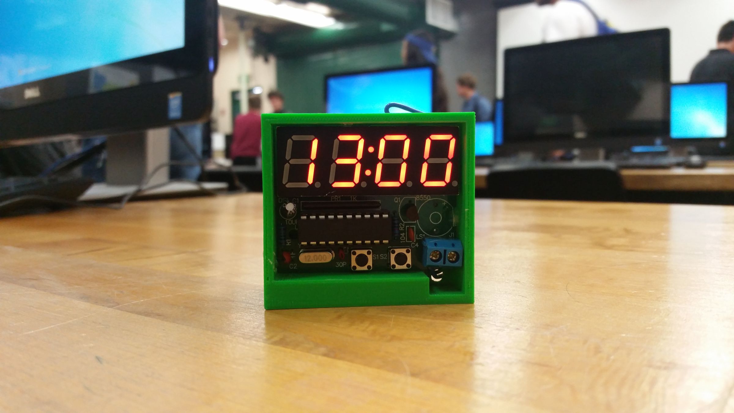 C51 4-Bit Clock