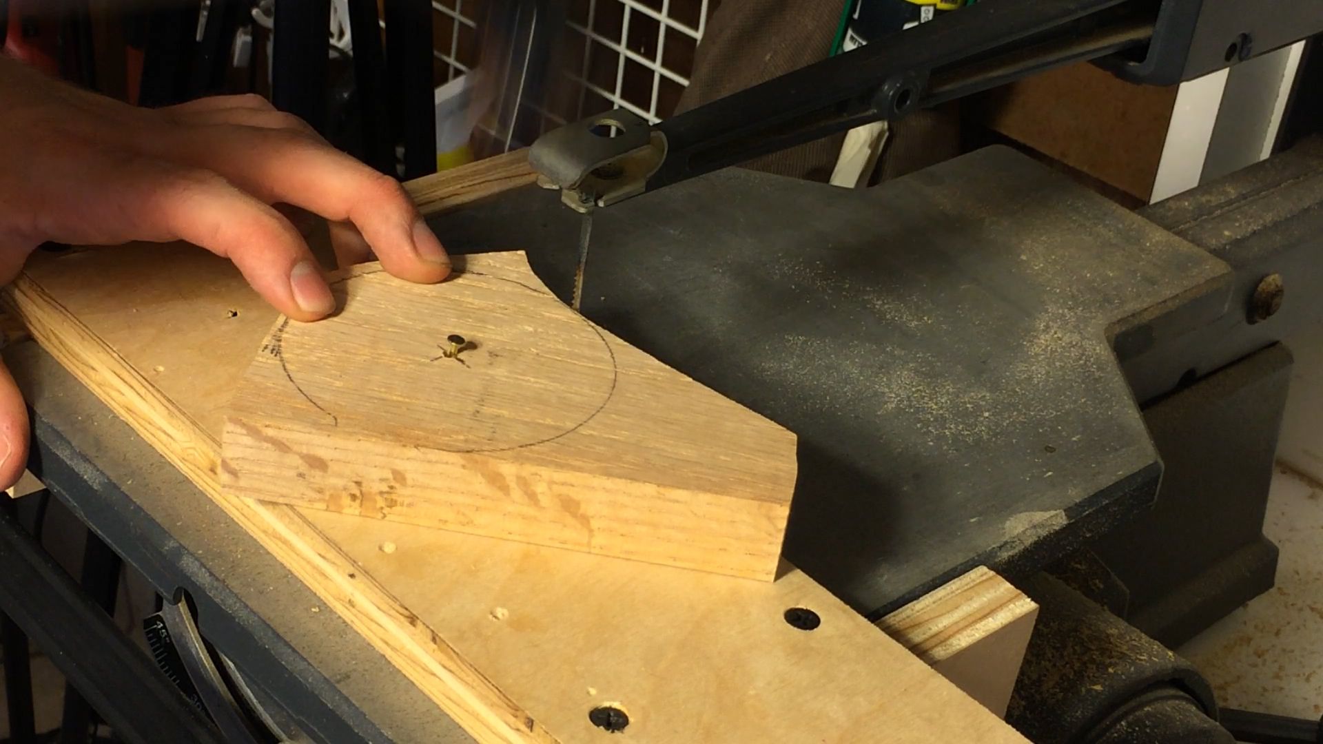 Wooden Mini Flag Pole Gifts : 9 Steps - Instructables