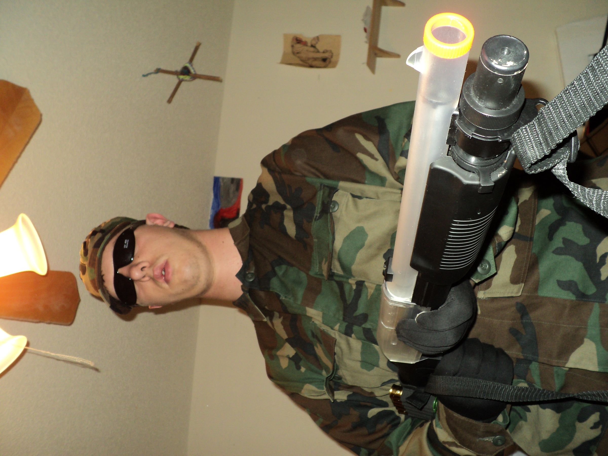 ARMY MAN HALLOWEEN COSTUME(19802005) 7 Steps Instructables