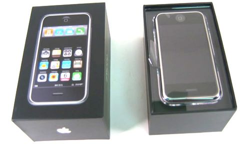 IPhone Disassembly - a Guide Inside the IPhone : 4 Steps - Instructables